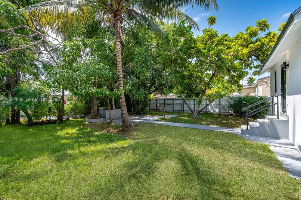 2228 SW 2nd St Miami, FL 33135