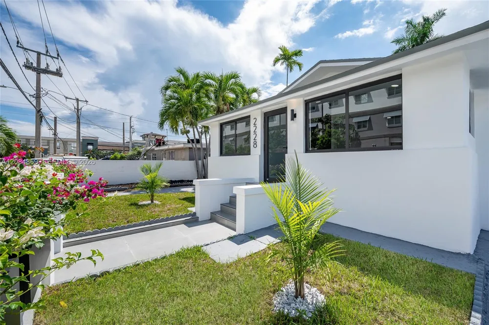 2228 SW 2nd St Miami, FL 33135