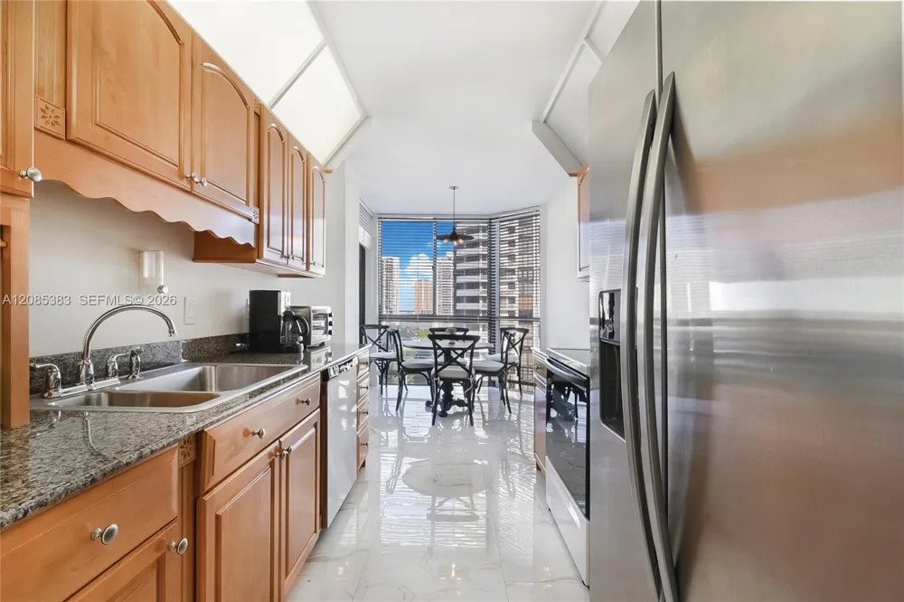1000 W Island Blvd #1404 Aventura, FL 33160
