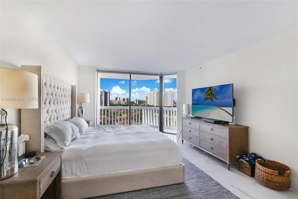 1000 W Island Blvd #1404 Aventura, FL 33160