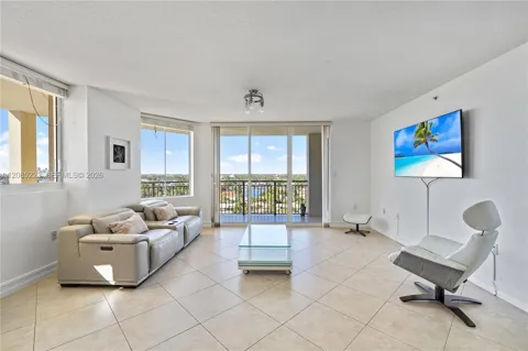 2001 Ocean Blvd #1002 S