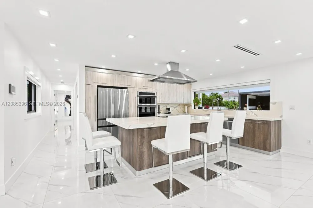 100 NW 120th Ave Miami, FL 33182
