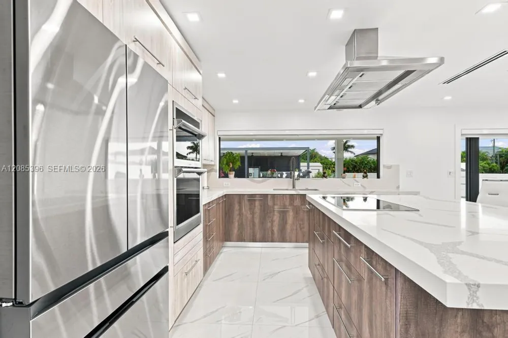100 NW 120th Ave Miami, FL 33182