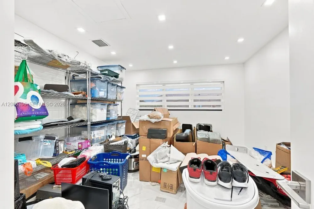 100 NW 120th Ave Miami, FL 33182