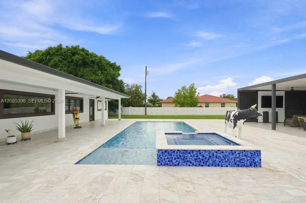 100 NW 120th Ave Miami, FL 33182