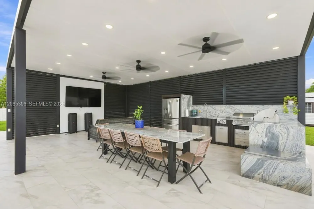 100 NW 120th Ave Miami, FL 33182