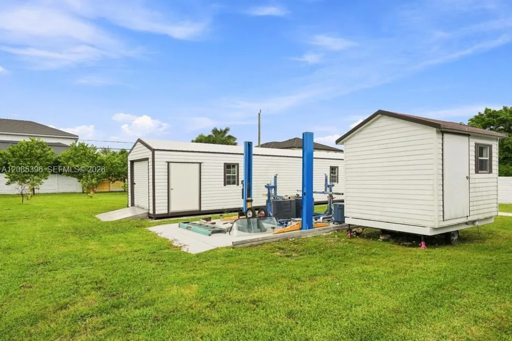 100 NW 120th Ave Miami, FL 33182