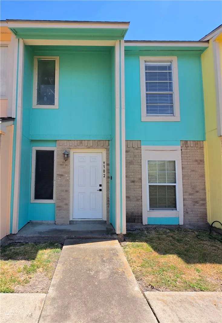 6702 Everhart #T102 Corpus Christi, TX 78413