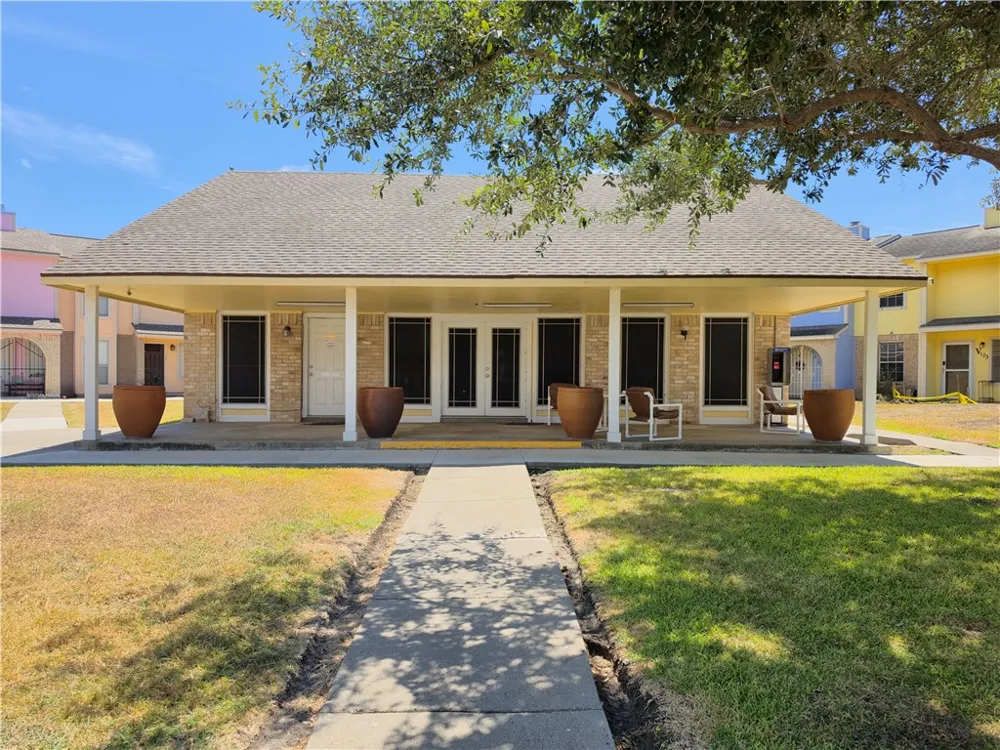6702 Everhart #T102 Corpus Christi, TX 78413