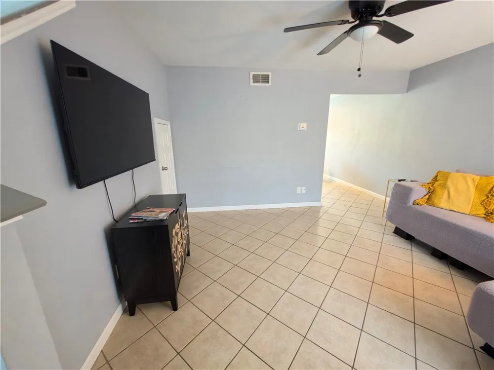 6702 Everhart #T102 Corpus Christi, TX 78413