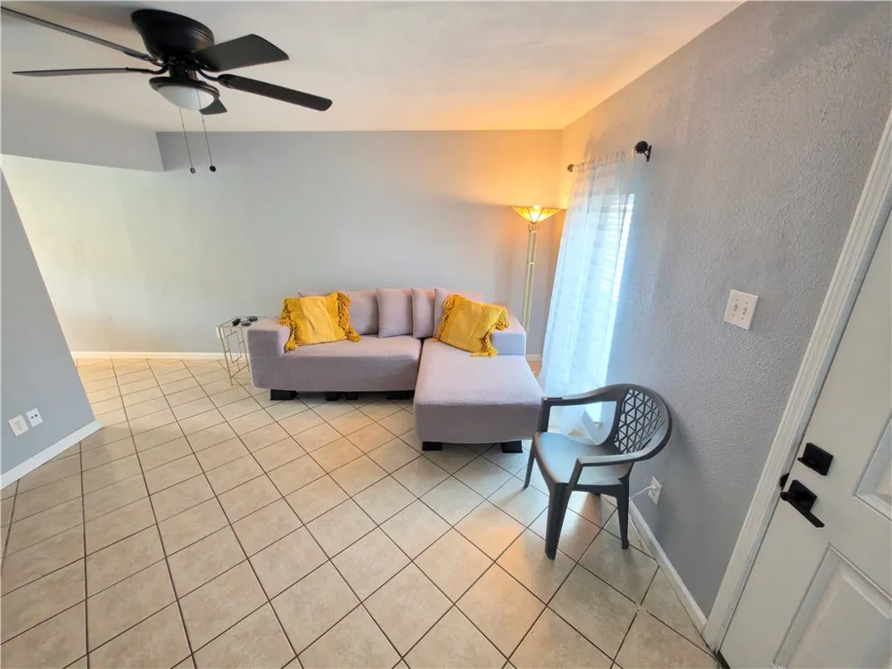 6702 Everhart #T102 Corpus Christi, TX 78413