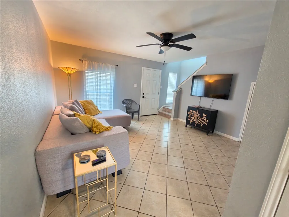 6702 Everhart #T102 Corpus Christi, TX 78413