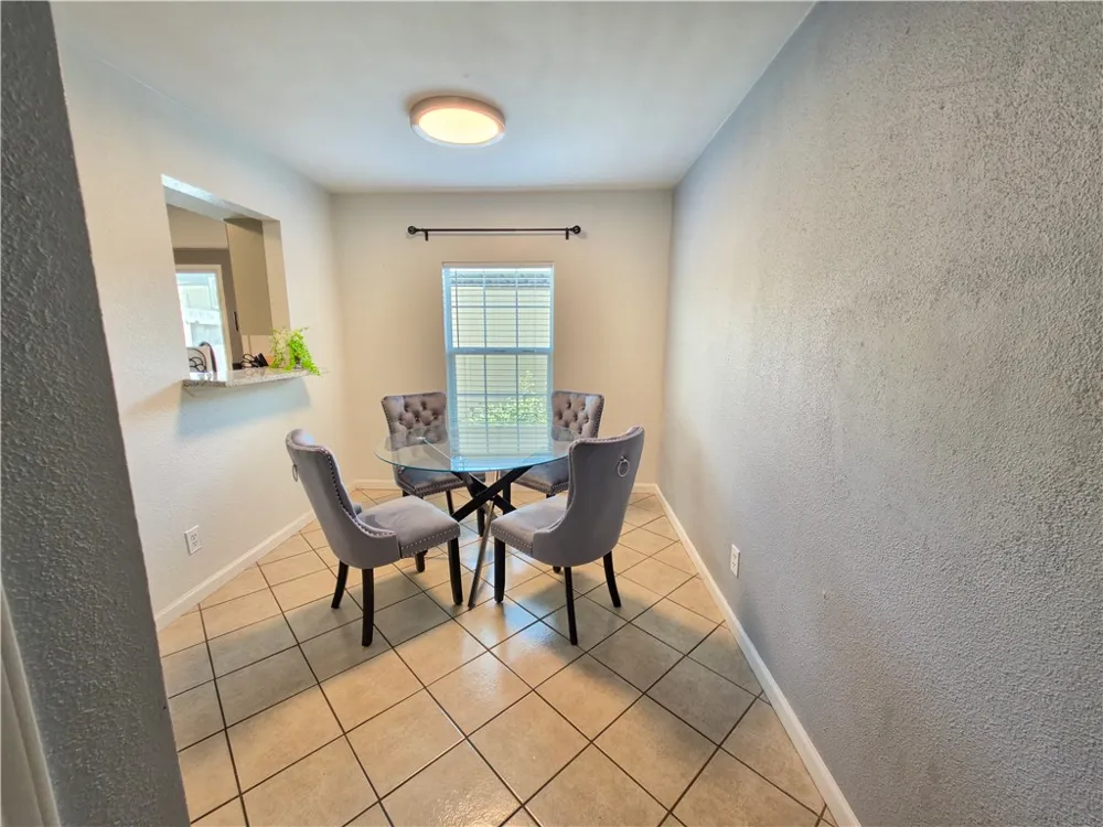 6702 Everhart #T102 Corpus Christi, TX 78413