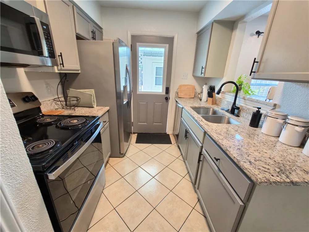6702 Everhart #T102 Corpus Christi, TX 78413