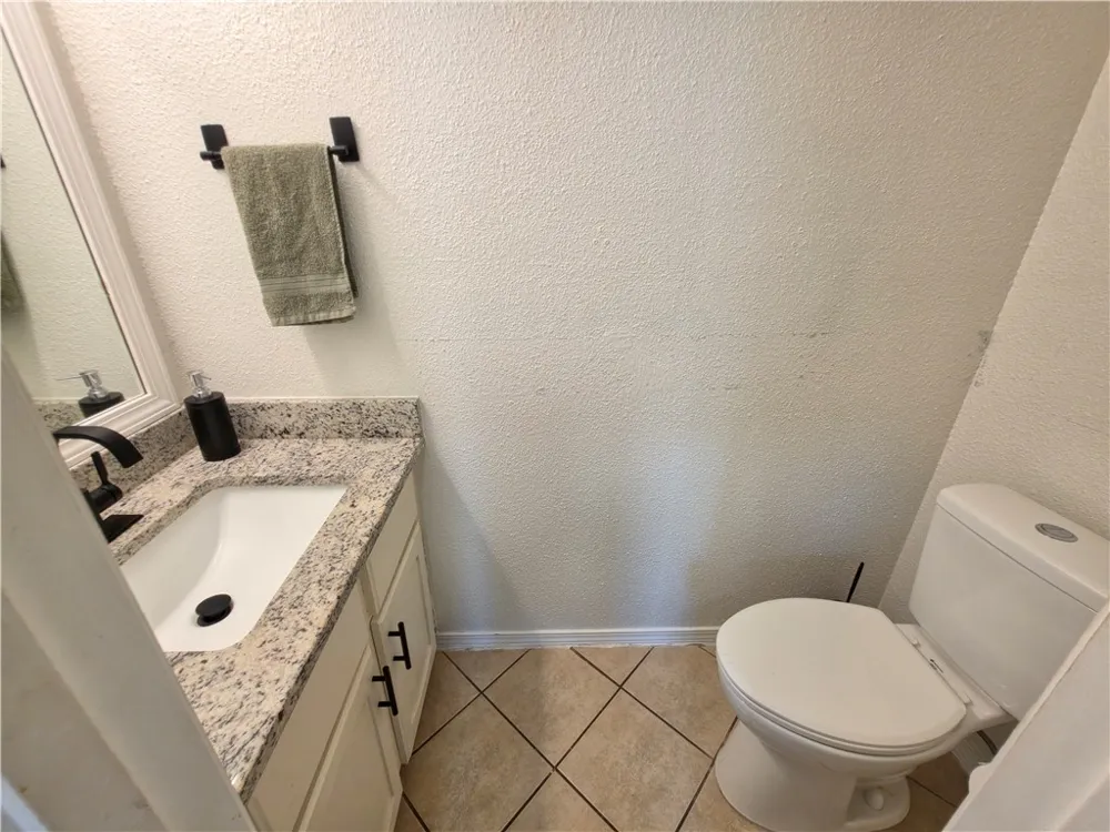 6702 Everhart #T102 Corpus Christi, TX 78413