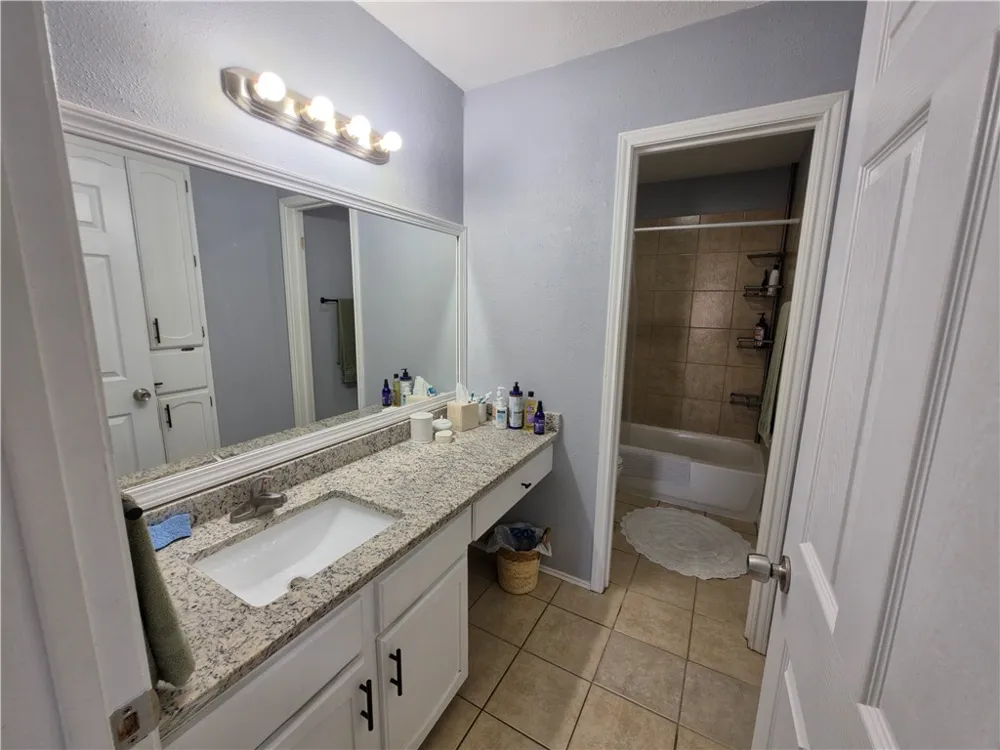 6702 Everhart #T102 Corpus Christi, TX 78413