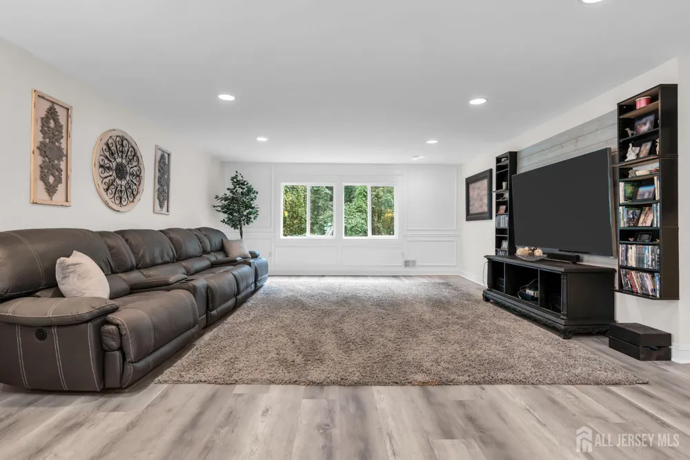 46 Shephard Drive Middletown, NJ 07748