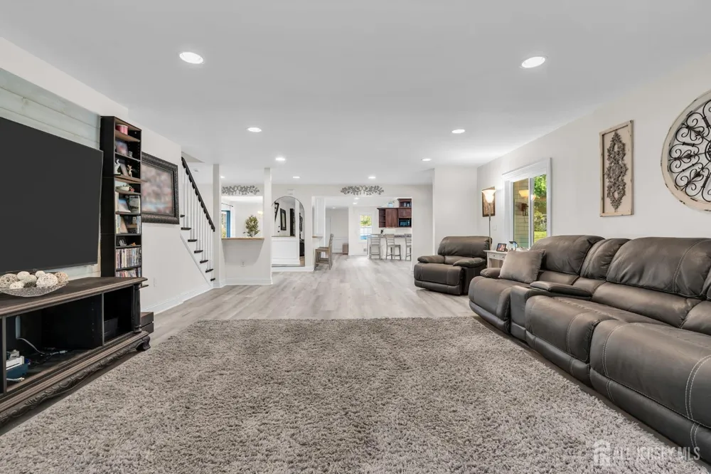 46 Shephard Drive Middletown, NJ 07748