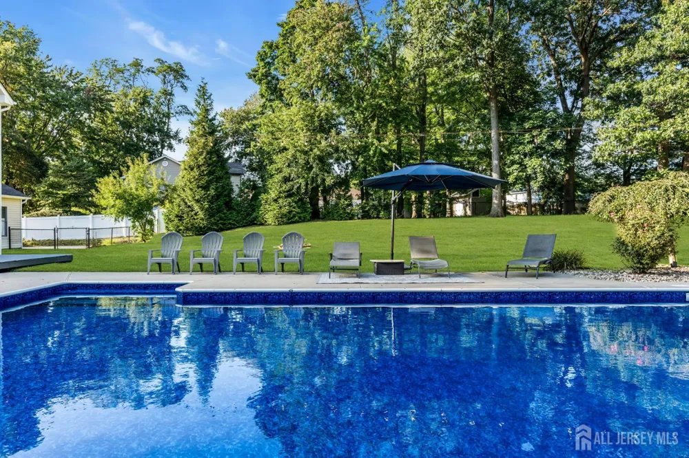 46 Shephard Drive Middletown, NJ 07748