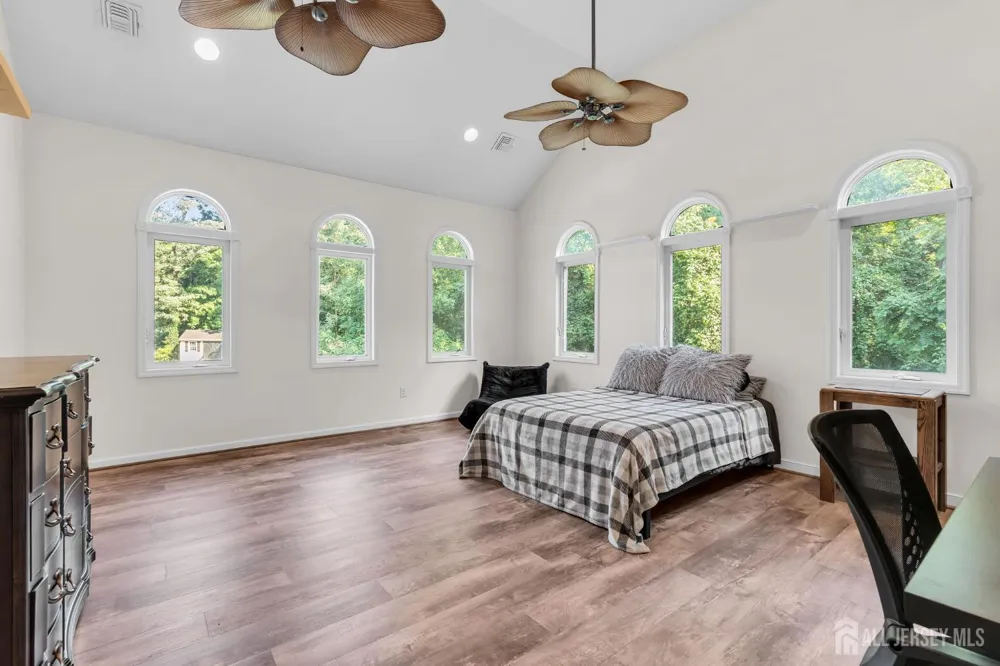 46 Shephard Drive Middletown, NJ 07748