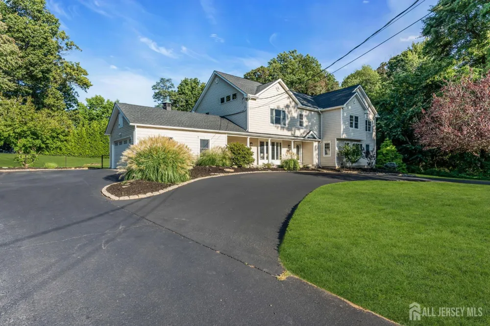 46 Shephard Drive Middletown, NJ 07748