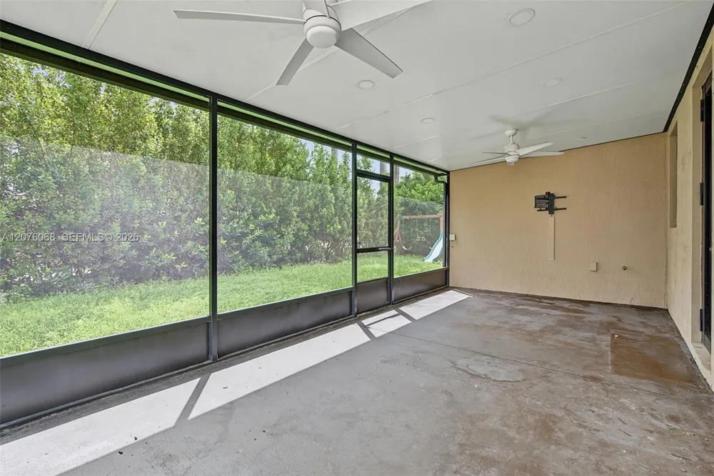 633 SE 35th Ter Homestead, FL 33033