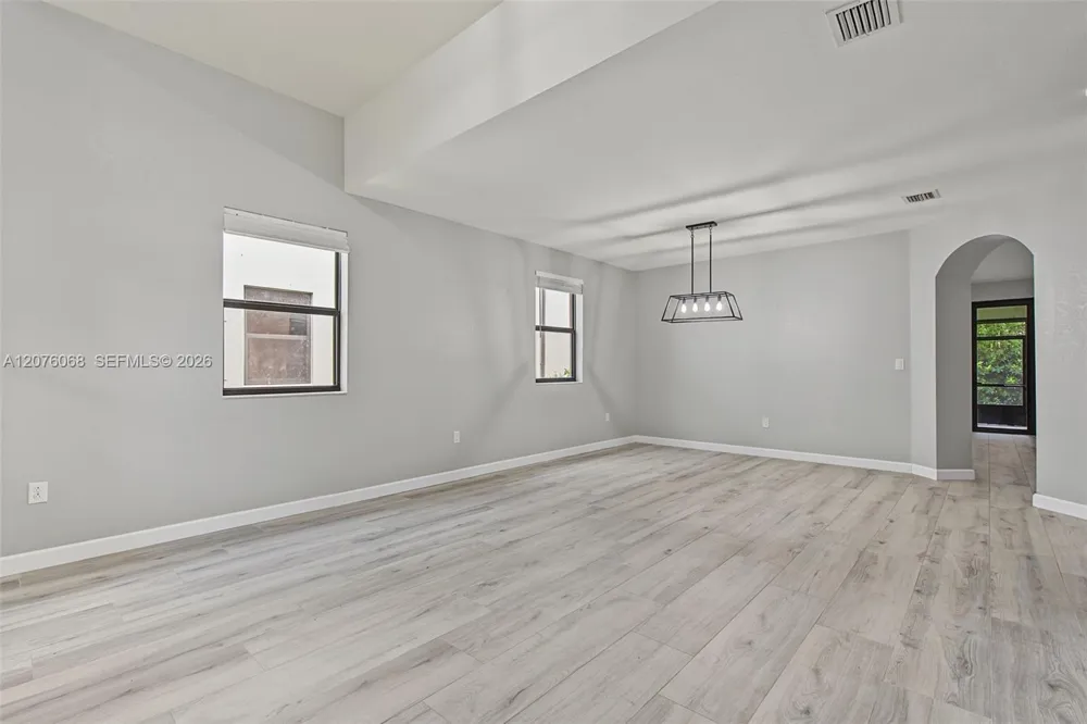633 SE 35th Ter Homestead, FL 33033