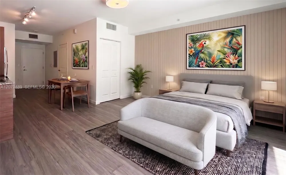 315 NW 27th Ave #424 Miami, FL 33125