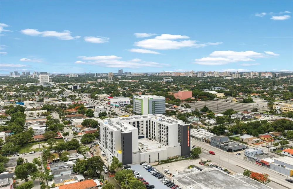 315 NW 27th Ave #424 Miami, FL 33125