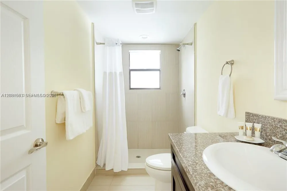 568 NE 66th St #202 Miami, FL 33138