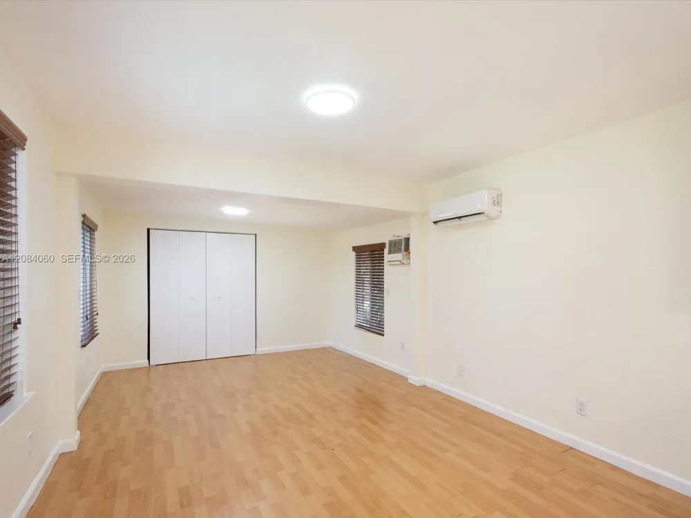 241 SW 3rd Ter Dania Beach, FL 33004