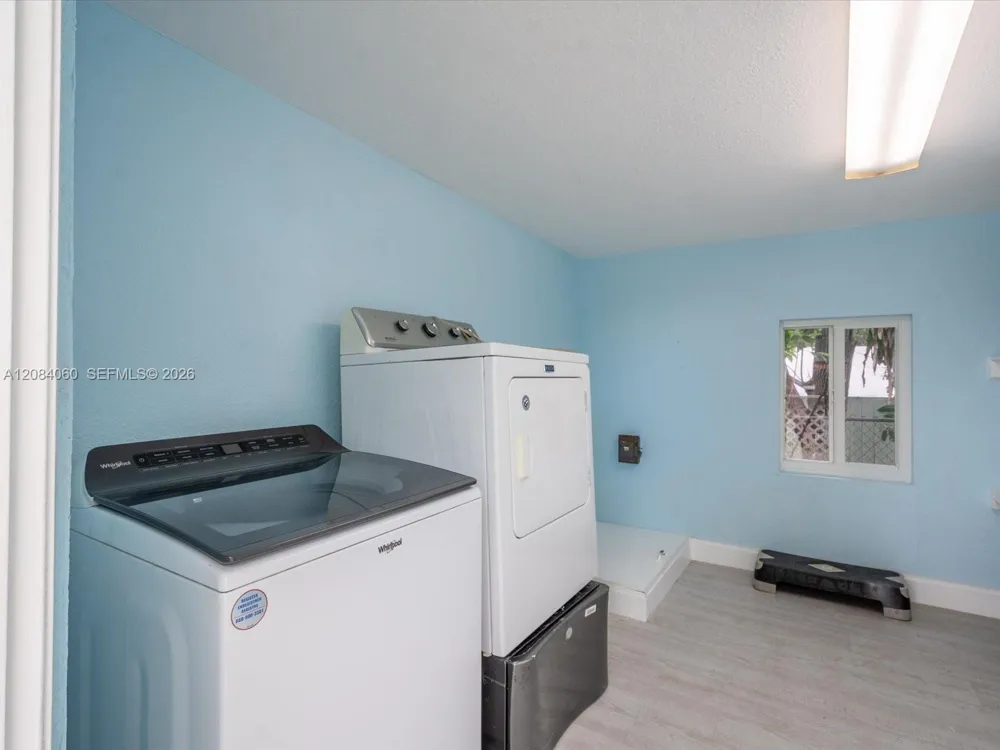 241 SW 3rd Ter Dania Beach, FL 33004
