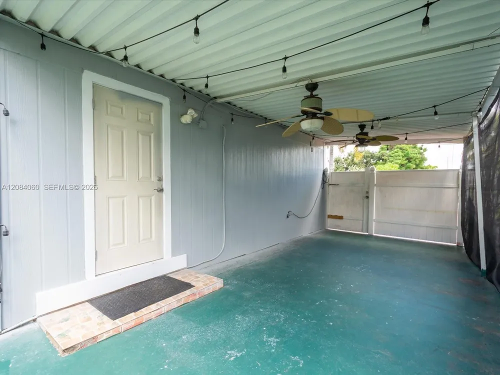 241 SW 3rd Ter Dania Beach, FL 33004
