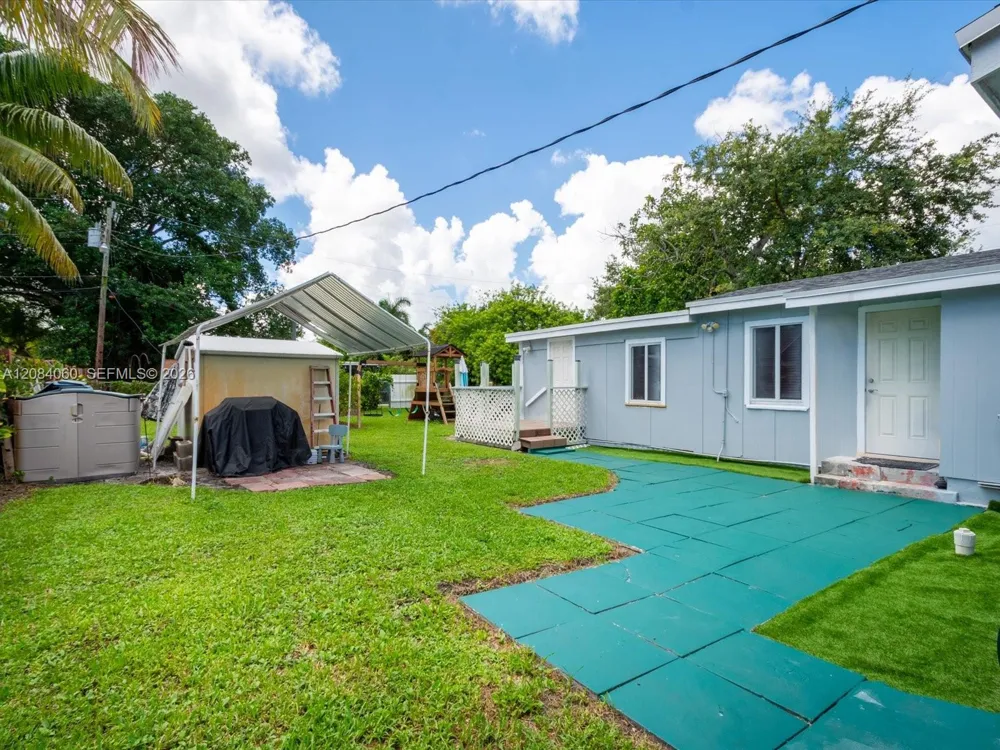 241 SW 3rd Ter Dania Beach, FL 33004