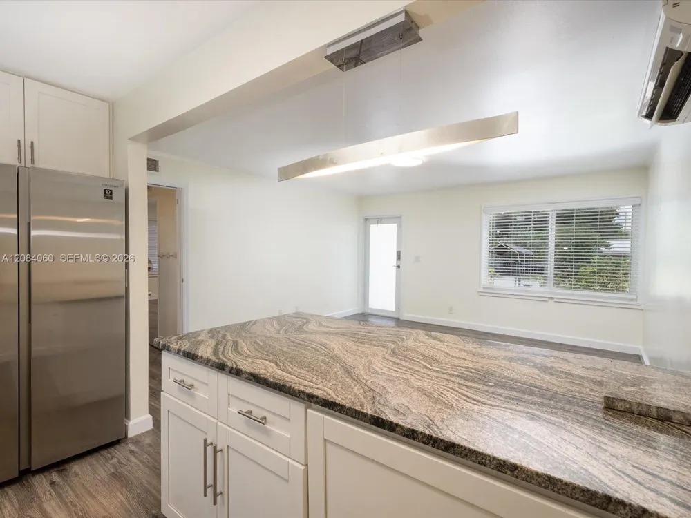 241 SW 3rd Ter Dania Beach, FL 33004