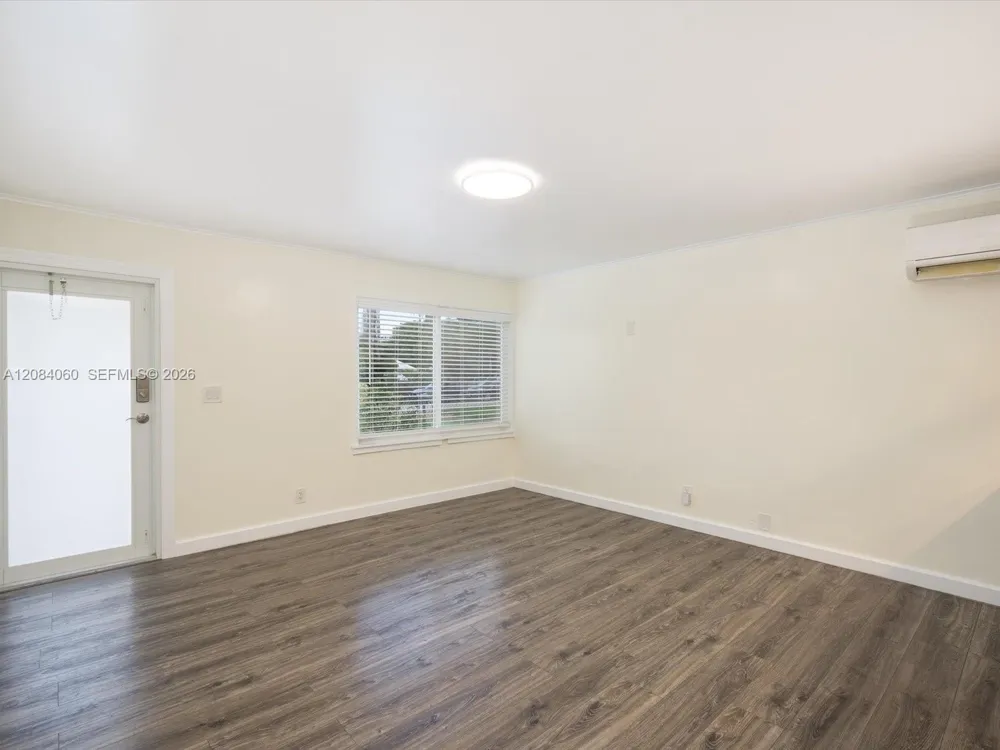 241 SW 3rd Ter Dania Beach, FL 33004