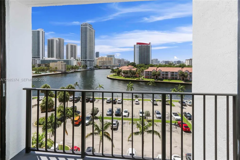 200 Leslie Dr #724 Hallandale Beach, FL 33009