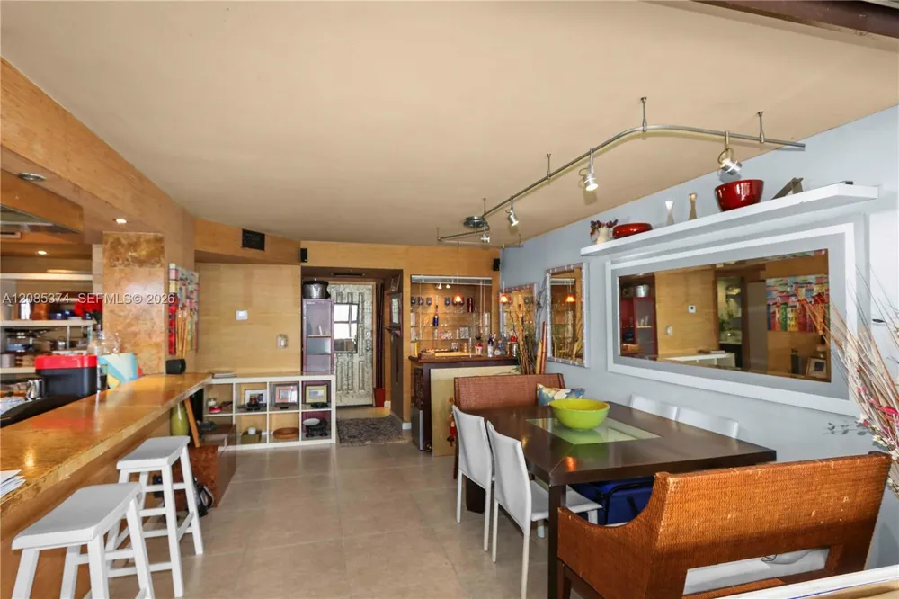 200 Leslie Dr #724 Hallandale Beach, FL 33009