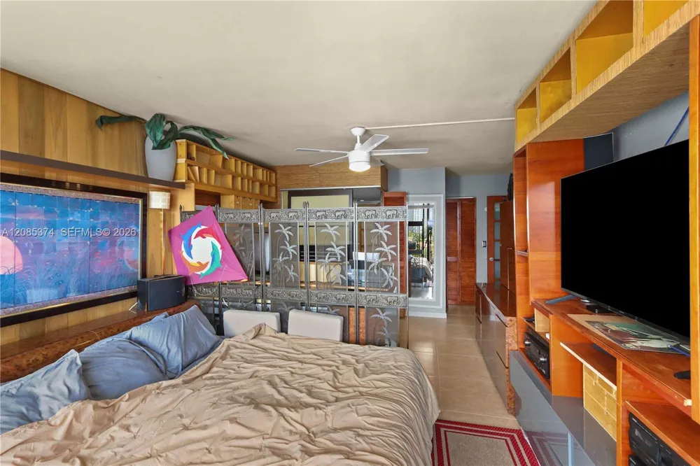 200 Leslie Dr #724 Hallandale Beach, FL 33009