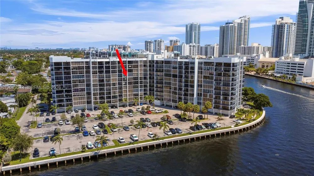 200 Leslie Dr #724 Hallandale Beach, FL 33009