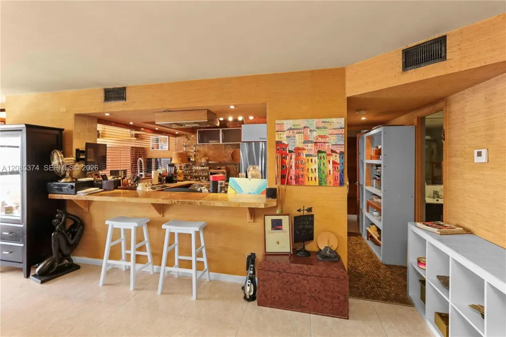 200 Leslie Dr #724 Hallandale Beach, FL 33009