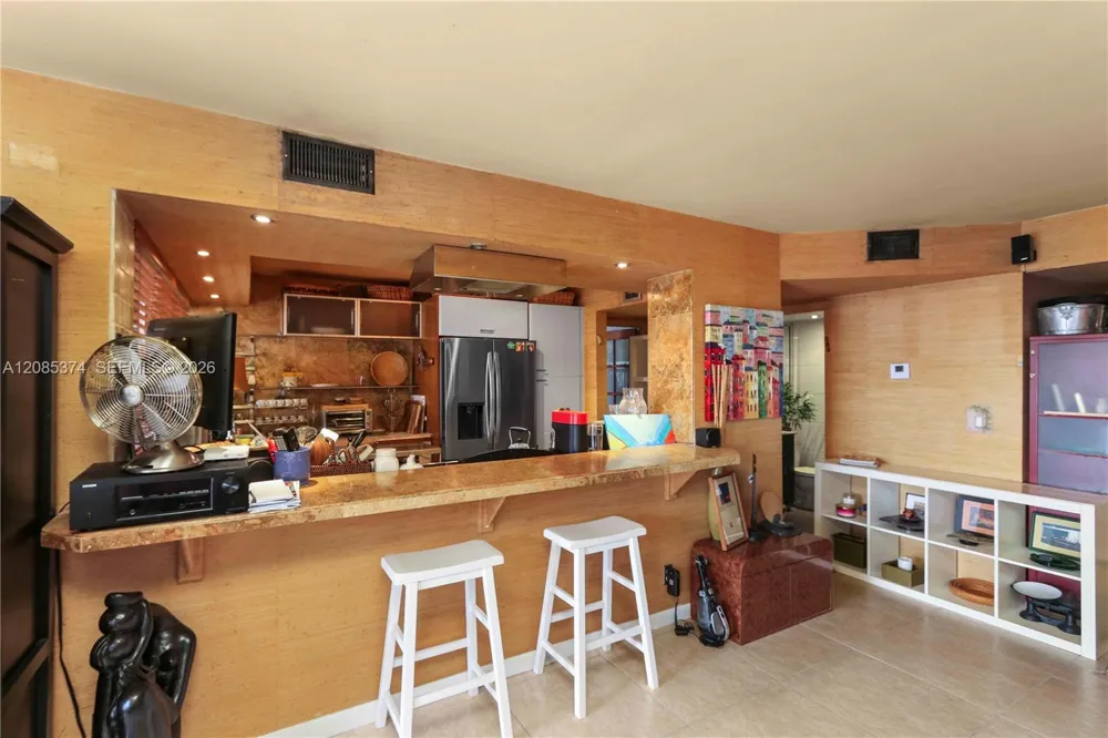 200 Leslie Dr #724 Hallandale Beach, FL 33009