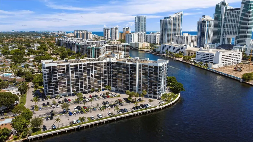 200 Leslie Dr #724 Hallandale Beach, FL 33009