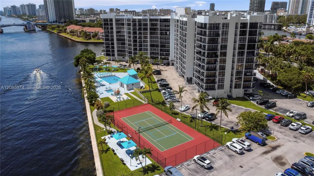 200 Leslie Dr #724 Hallandale Beach, FL 33009