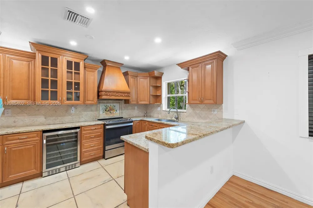 921 Alava Ave Coral Gables, FL 33146