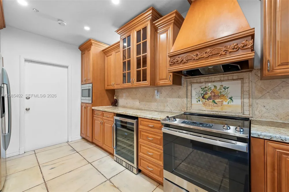 921 Alava Ave Coral Gables, FL 33146