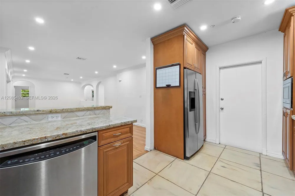 921 Alava Ave Coral Gables, FL 33146