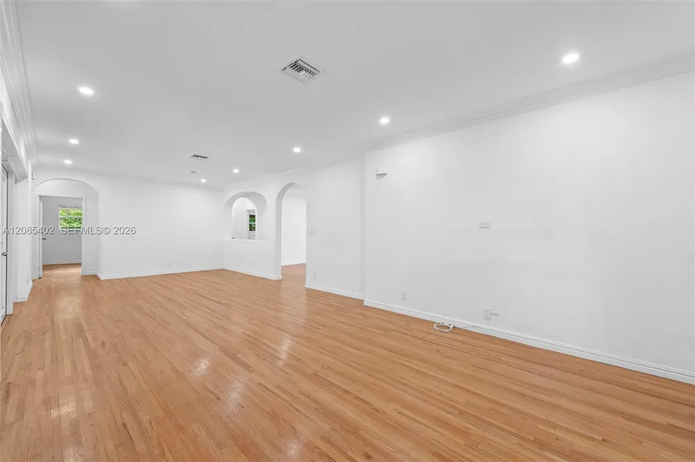 921 Alava Ave Coral Gables, FL 33146