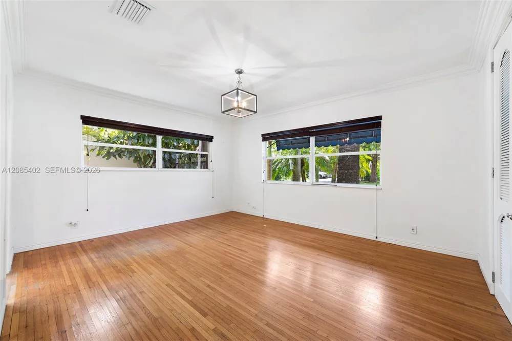 921 Alava Ave Coral Gables, FL 33146