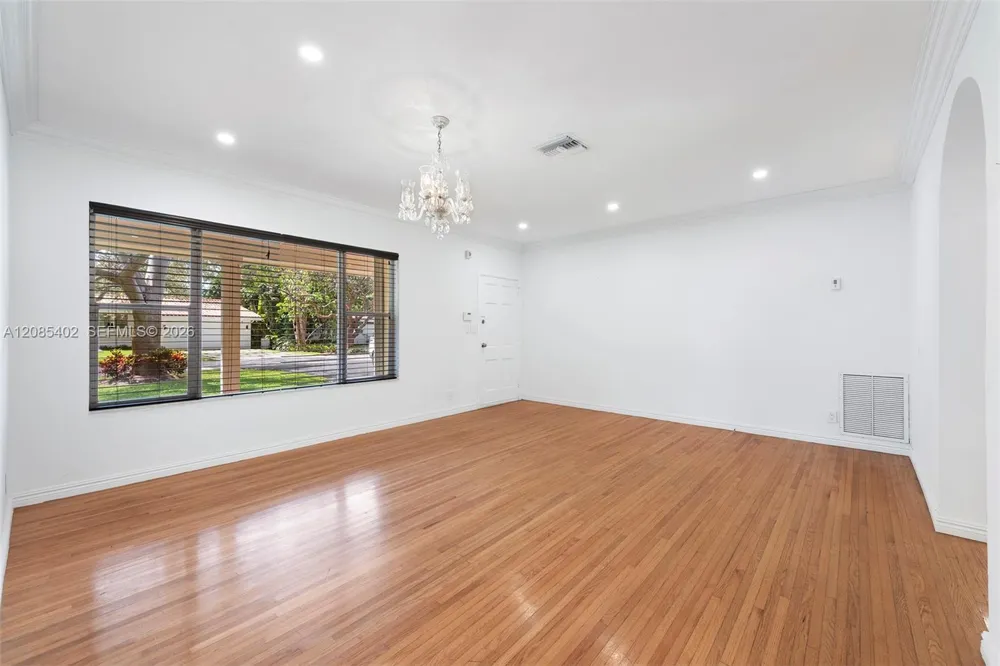 921 Alava Ave Coral Gables, FL 33146